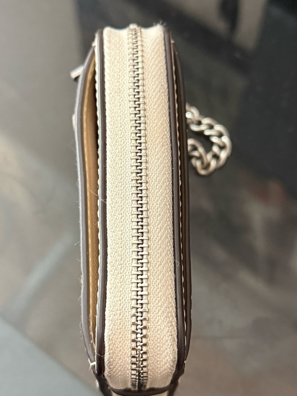 Coach Essential Chain Card - Picture 3 of 3